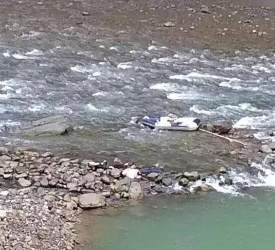 捕鱼器排行_宜宾一男子被现场查获自制捕鱼器一个、大小不等的鳝鱼76条、泥鳅35...