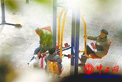 关注空巢老人:孤独 比贫穷更可怕