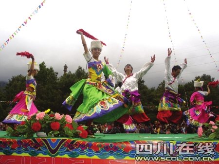 溜溜跑马山美丽康定城情动世界_新闻滚动