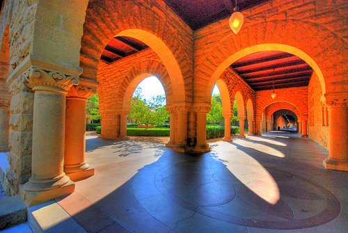 组图:美国最壮观的大学校园斯坦福大学