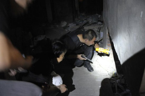 男子<em>非礼女服务员</em>未遂 劫持女友玩失踪(图)_