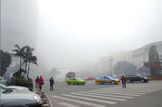 泸州再现浓雾天气.雷朋