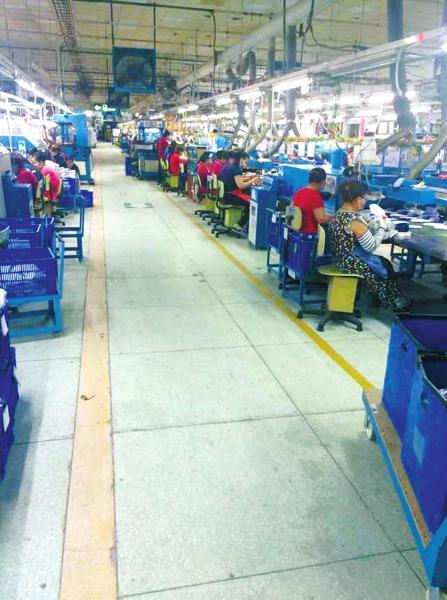 探访越南最大运动鞋代工厂 六成管理人员是川