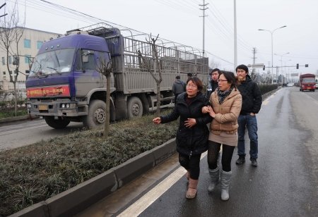 崇州货车司机制止偷油贼 欲挡住小偷被撞死