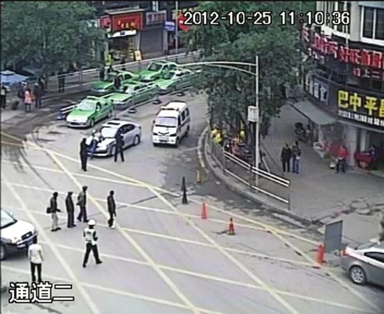 达州黑车司机逃避检查顶运管冲关 遭拦截(图)