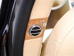 极尽奢华 实拍2011款宾利慕尚Mulsanne