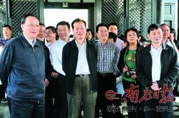 张中伟:推进农田水利建设 改善农民生产条件