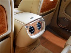 极尽奢华 实拍2011款宾利慕尚Mulsanne
