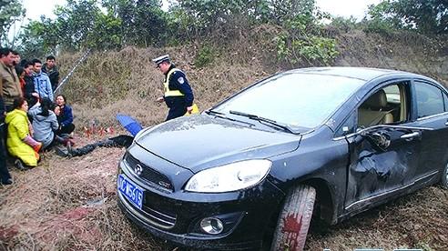 自贡路线身亡路上走S形小伙攻略人被撞开车(图国家大剧院一行图片