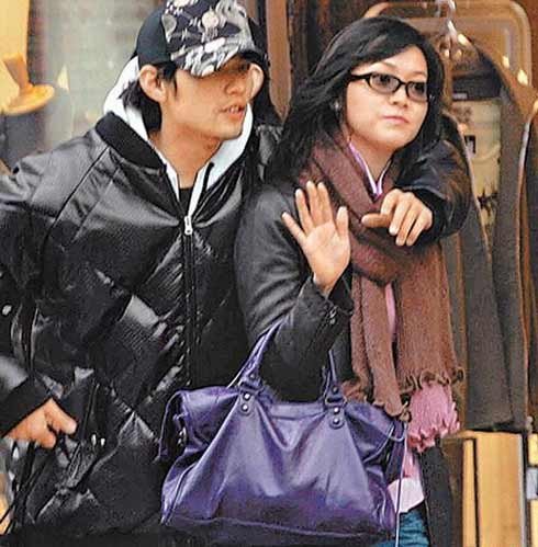 周杰伦闻蔡依林恋爱高兴 理解侯佩岑避嫌苦衷