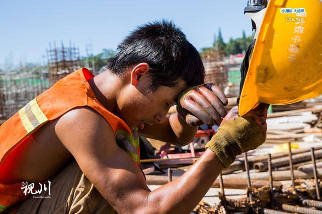 蓝剑集团执行总经理王斌:将持续酷暑中送清凉