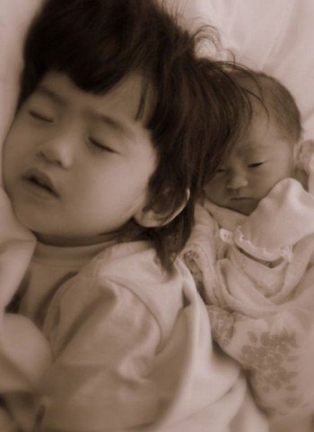 张柏芝产子lucas忙到发烧:陪产陪吃还要陪照【图】