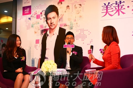 苏有朋空降四川美莱 分享艺人保养之道