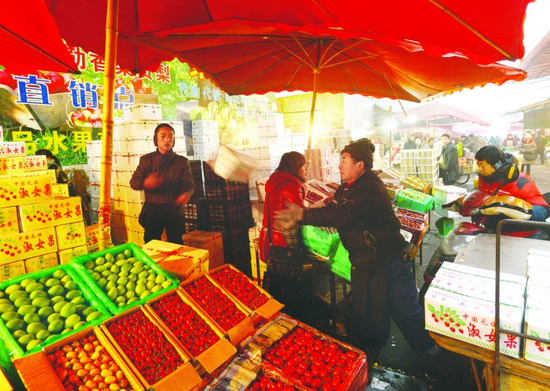 成都驷马桥果品批发市场启动搬迁 3月底关闭