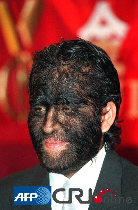 最怪异世界纪录:中国女子蓄发27年<em>头发</em>5米长_