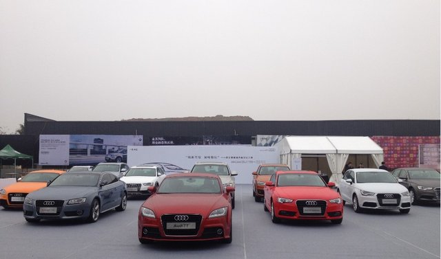 时尚锦江 2013首届汽车展销会开幕