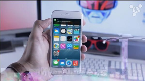 运行iOS8系统 苹果iPhone6手机启动了