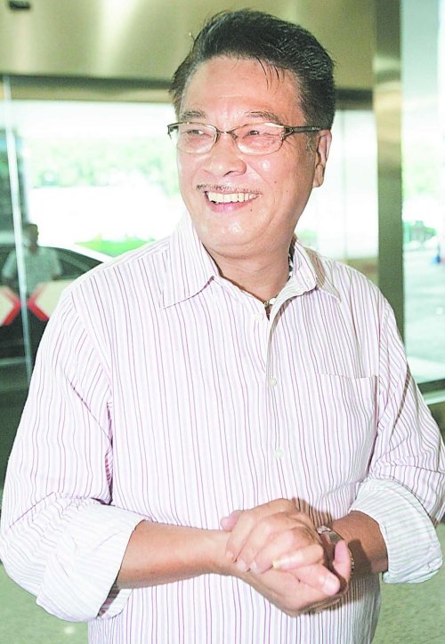 周星驰<em>头发</em>白了,只能演我<em>老爸</em>_大成网_腾讯