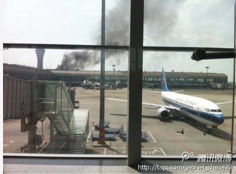 双流国际机场突发大火被扑灭 未影响航班起降
