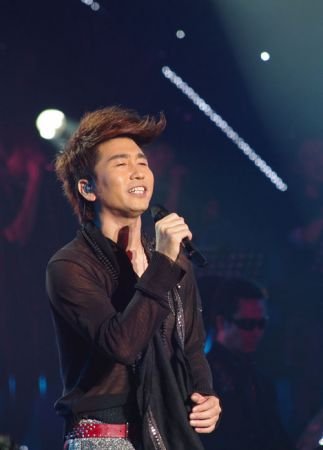 沙宝亮金沙演唱会群星闪耀 博物馆浪漫夜(图)