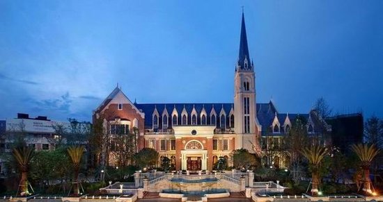 力求真实还原英伦建筑风格