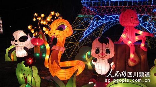 熊猫带你游世界!成都第45届国际熊猫灯会开幕