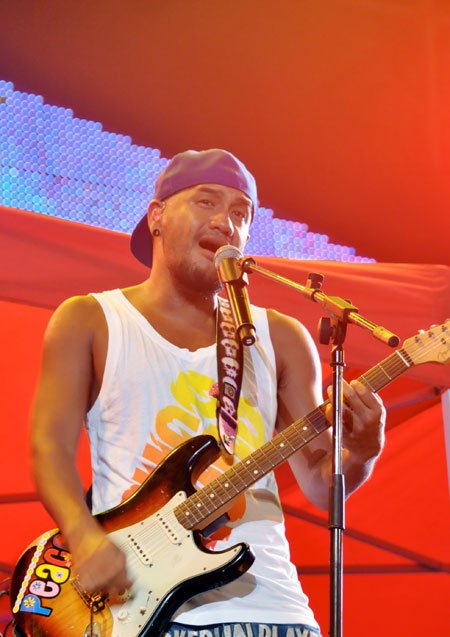 张震岳苏州音乐节上献大礼 唱新歌助兴歌迷热