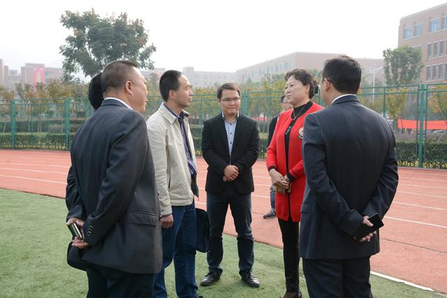 西南交大希望学院举行2017届毕业生双选会