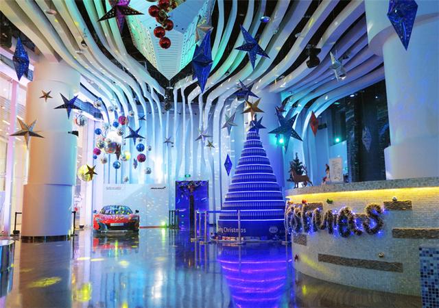 边吃火锅边唱歌,火锅可以点到KTV头吃咯!