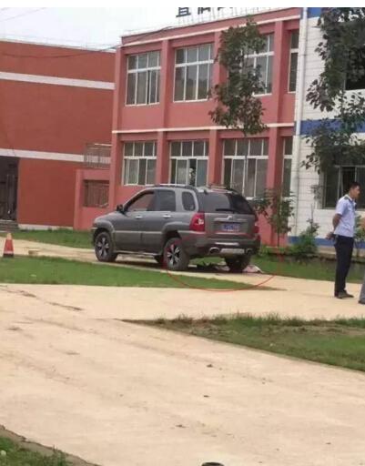 遂宁一<em>女老师校园</em>内开车 碾死一名小学生_大成