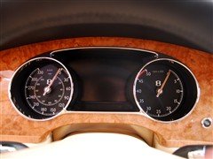 极尽奢华 实拍2011款宾利慕尚Mulsanne