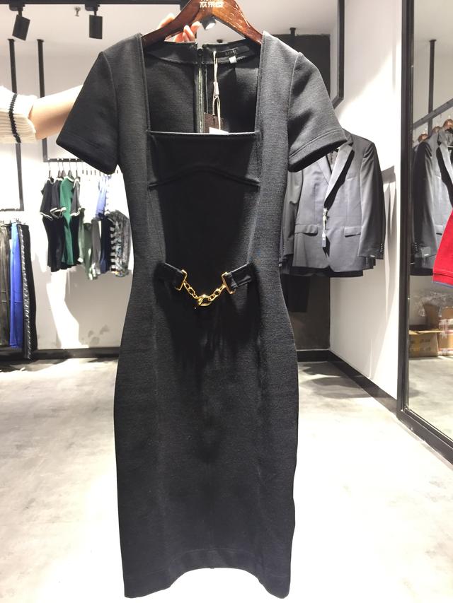 大牌潮服1-5折在成都发现一家抢相因的品牌折扣店