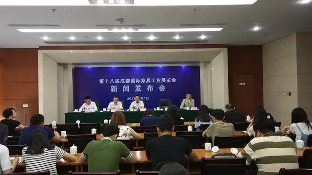 成都家具展打破传统 "一城双展"引家居行业强烈关注(图2) 成都家具展打破传统 “一城双展”引百万家居人关注