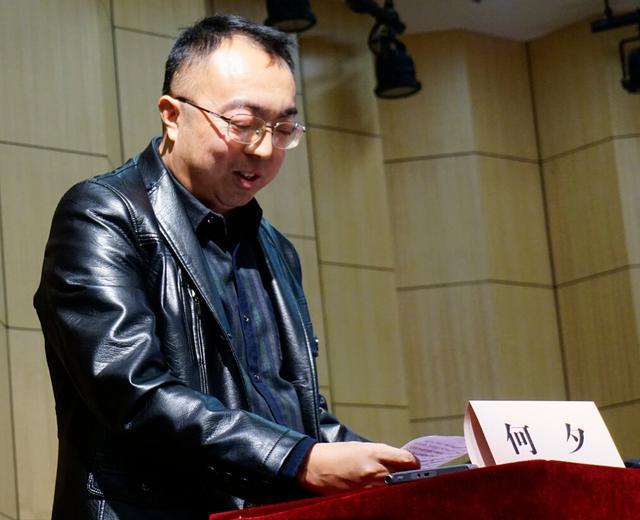 著名科幻作家何夕光棍节做客科普创客微访谈