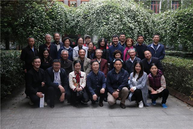 助力学校发展 成都七中校友联络办公室成立