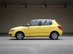 帮mm选车 4款<em>适合女生开的小型车</em>推荐_车市要