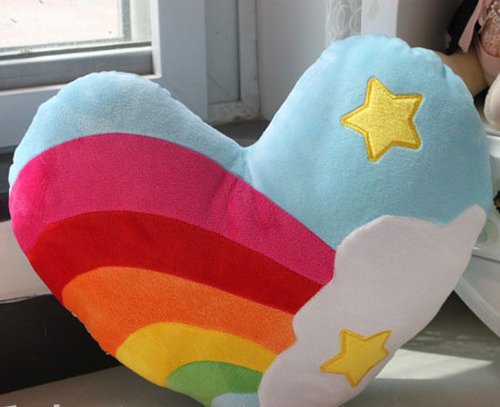 情人节浓情蜜意时 四款情侣抱枕解读爱情密码