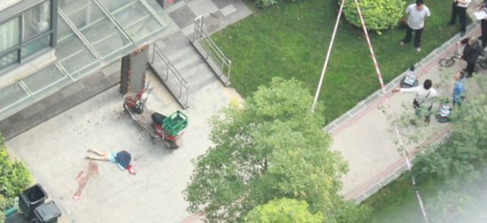 成都一3岁 男童 从 19楼坠亡  事发时独自在家_大