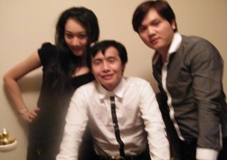 邓建国杭州收美艳女徒 欲拍古装大片启用范冰