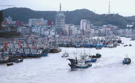 今年最大台风登陆 上海中小学停课一天