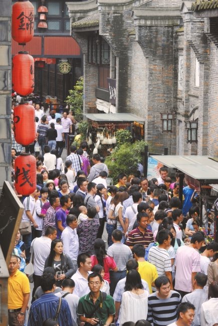 国庆长假旅游景点_浙江长假旅游收入(2)