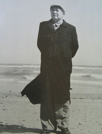 一周历史看点:毛泽东谈反腐 新中国第一间谍大