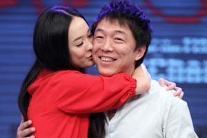 周刊:成龙成香港之耻 张柏芝必生第三胎