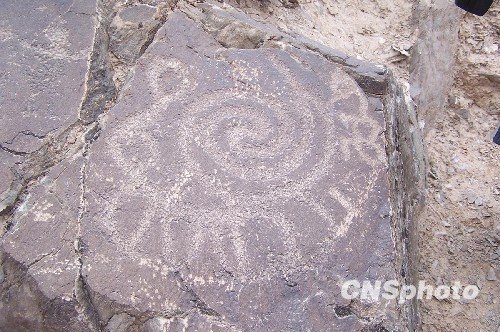 甘肃景泰岩画再现6千年前游牧民族生活(组图)