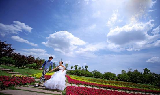 秀丽东方首届婚纱摄影基地推介会圆满落幕