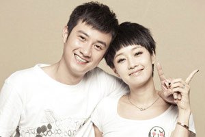 周刊:成龙成香港之耻 张柏芝必生第三胎