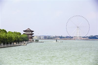 今天,2015中国湖南国际旅游节又将在美丽的柳叶湖畔拉开帷幕