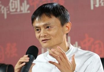 马云:绿城的学校和医院我们来接跑 足球在考虑