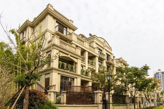 全球房价最贵十大城市排行 中国占了3个位置_