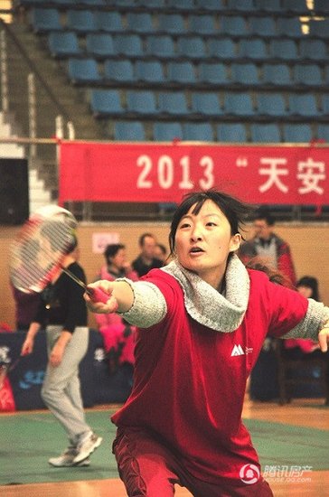 天安数码城杯常州纺院第四届教职工羽毛球赛开